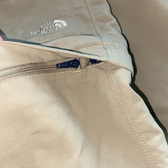 Women’s Cargo/ Short bottoms! - Picture 3 of 5